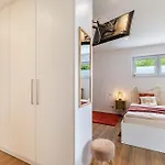 Parkside S1 - 8min Legoland *