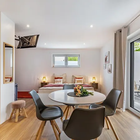 Apartment 1 Parkside Guenzburg