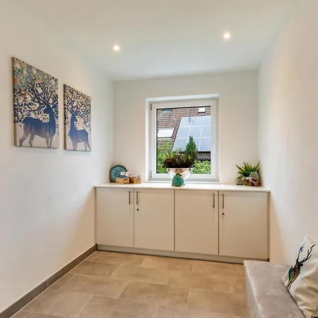 Apartment 1 Parkside *
